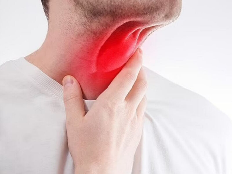 Một số trường hợp chấn thương vùng ngực hoặc mắc xương ở cổ họng cũng là nguyên nhân trực tiếp gây chảy máu