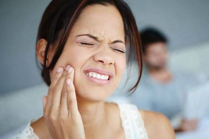 Xoang hàm bị viêm thường gây nhức răng vào buổi sáng sớm