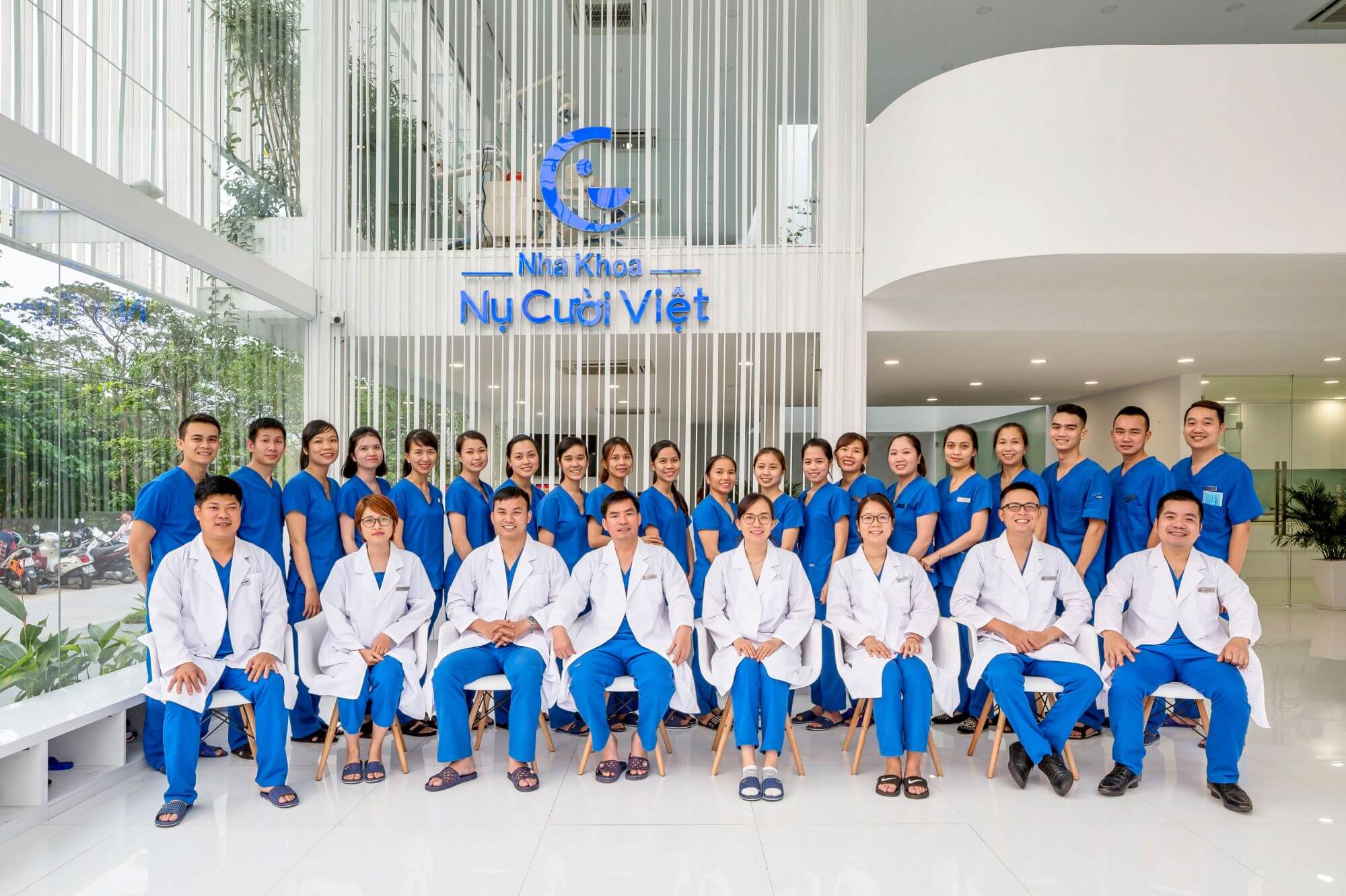 Nha khoa Nụ cười Việt sở hữu phương pháp làm răng thẩm mỹ đạt chuẩn tiên tiến
