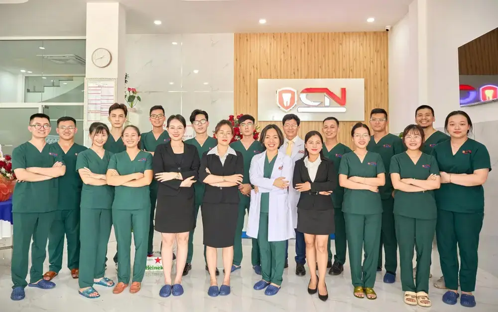Đội ngũ nhân viên làm việc nhiệt tình và chu đáo, tạo cảm giác thoải mái cho bệnh nhân