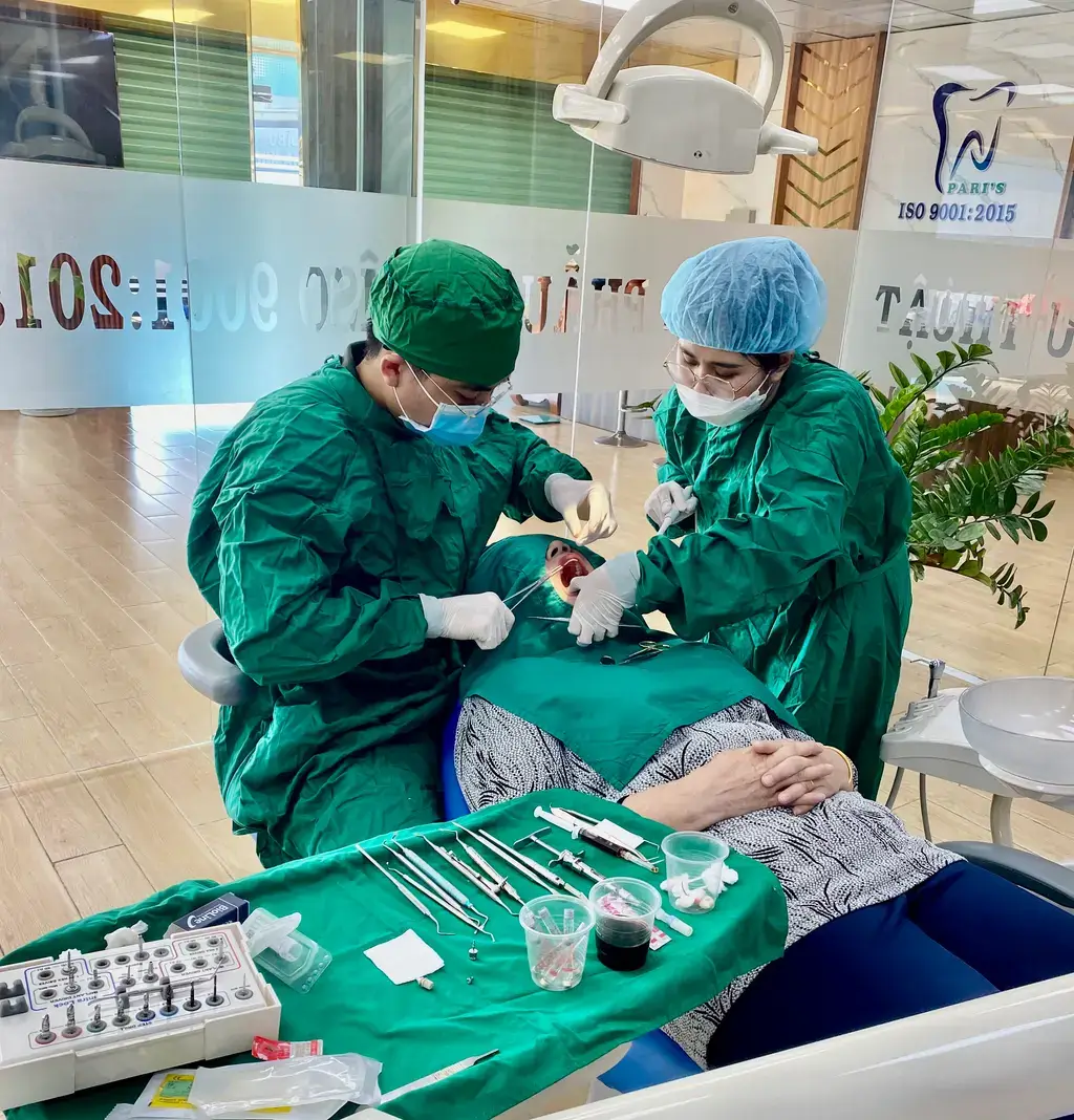 Nha khoa Paris hội tụ các bác sĩ có tay nghề chuyên môn cao, được đào tạo bài bản trong lĩnh vực chỉnh nha 