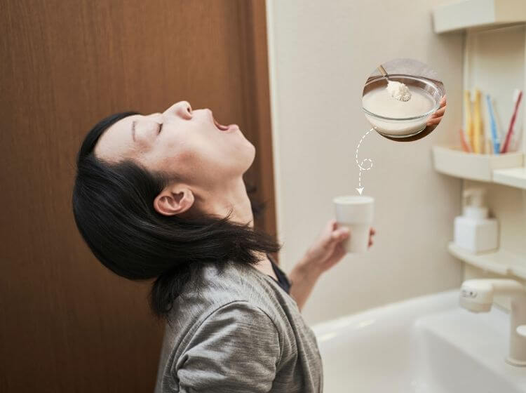 Súc miệng bằng nước vo gạo 2 lần/ngày để răng trắng sáng